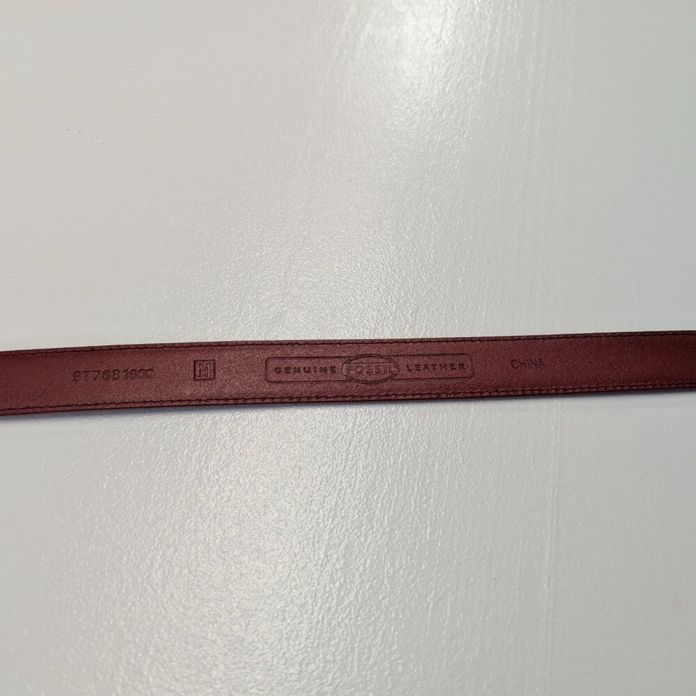 Fossil Red Size Medium 1" Wide Genuine Leather Belt With Silver Buckle - Picture 2 of 9
